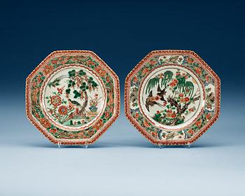 TALLRIKAR, sex stycken, porslin. Qing dynastin, Kangxi (1662-1722).