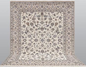 A part silk Nain carpet, so-called 6LAA, approx. 308 x 254 cm.