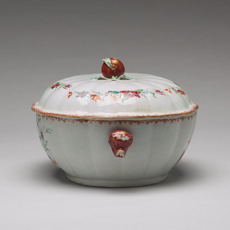 A famille rose tureen with cover, Qing dynasty, Qianlong (1736-95).