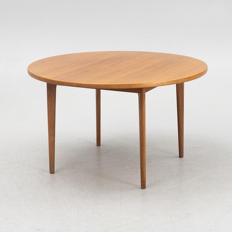 Karl Erik Ekselius, a dining table, JOC Möbler, Vetlanda, 1960's.