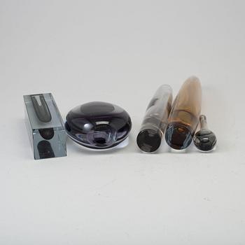 a set of 5 glass vases by Gerda and Asta Strömberg, Strömbergshyttan.