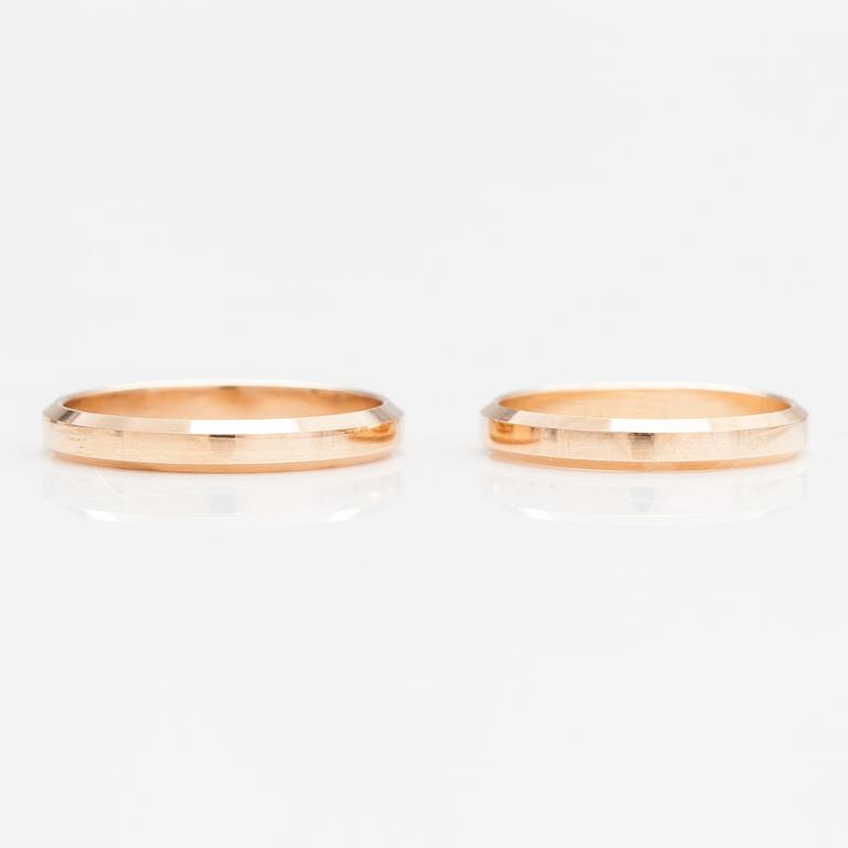 Sormuskia, 2 kpl, 14K kultaa. Kulta-Kontu, Helsinki 1977-78.