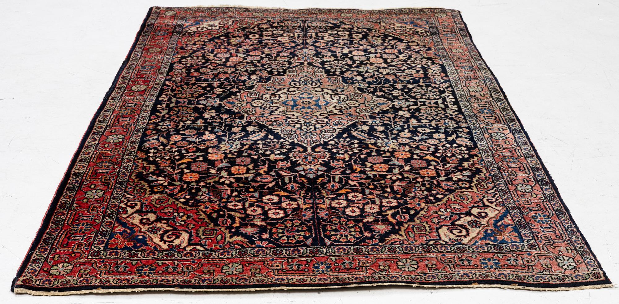 Matta, Saruk, ca 220 x 135 cm.