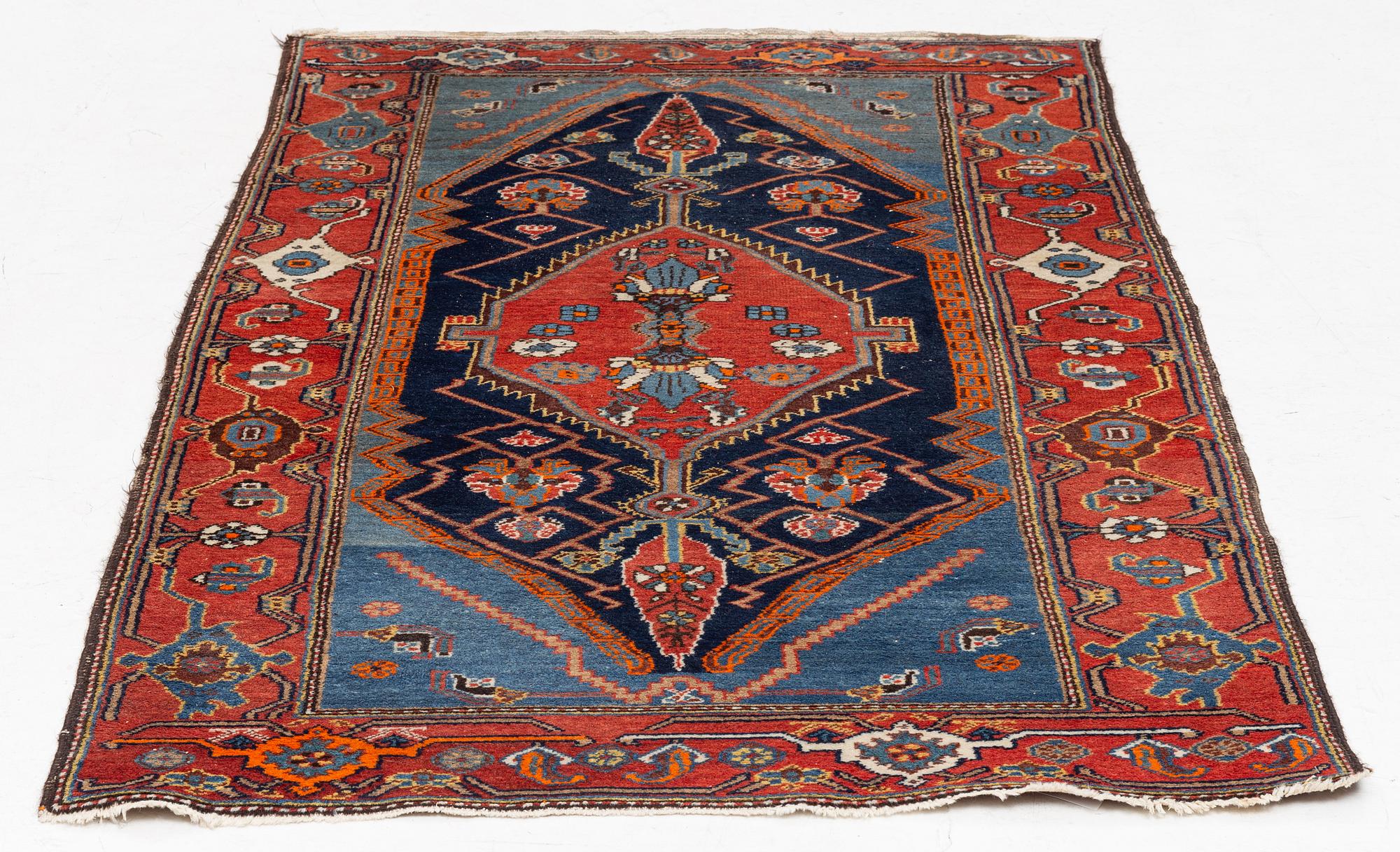 Matta, Hamadan, ca. 178 x 108 cm.