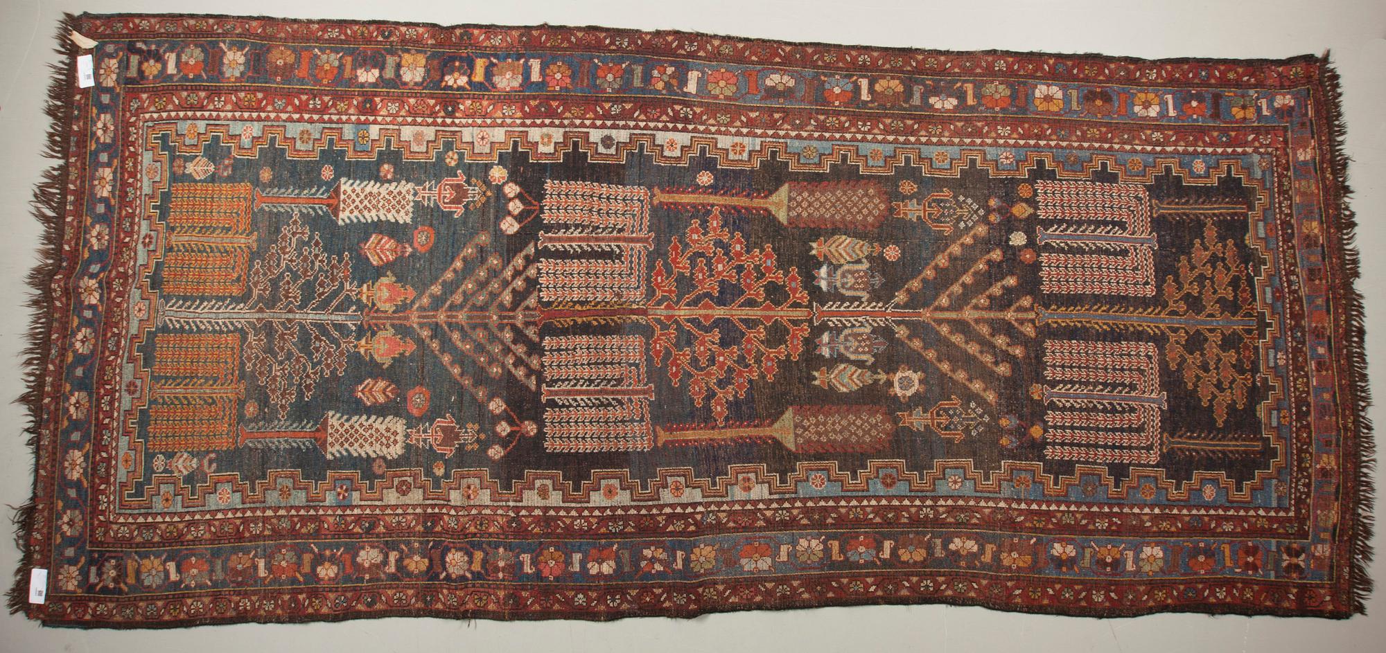 MATTA, nomad. Ca 345x147 cm.