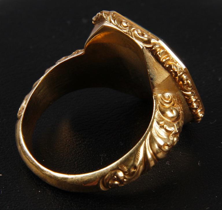 KLACKRING, guld 18K, Sverige 1900-tal. Vikt 8,5.