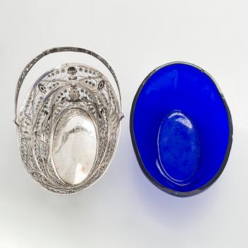 Fruktskål, silver, oidentifierad mästarstämpel FFG, åldermannaranka. Empir.