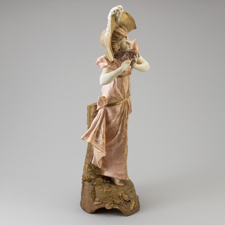 ERNST WAHLISS, a early 20th century porcelain figurine, Turn Wien Austria.