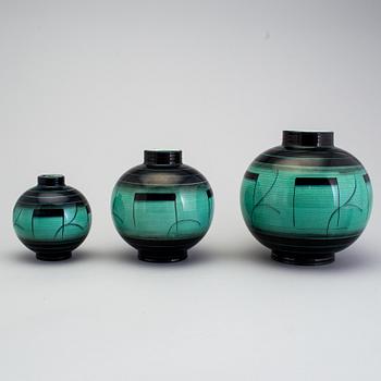 ILSE CLAESSON, vaser 3 st "Serie V", flintgods. Rörstrand 1930-tal.