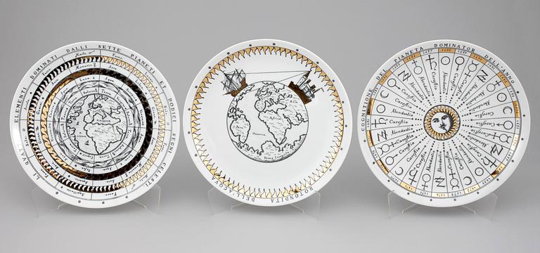 TALLRIKAR, 6 st, porslin, "Astronomici", Fornasetti, 1900-talets andra hälft.