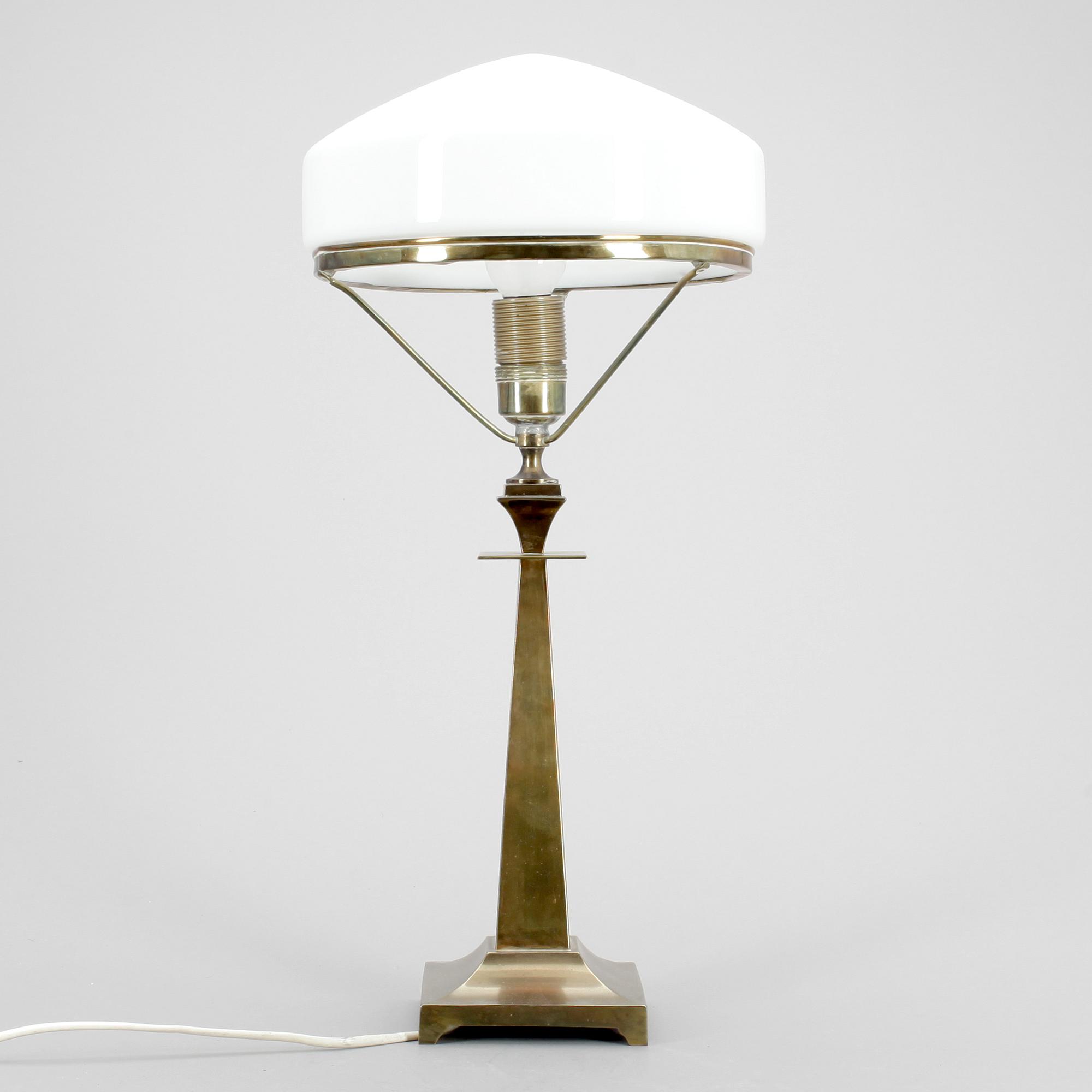 BORDSLAMPA, mässing, 1900-talets andrahälft.