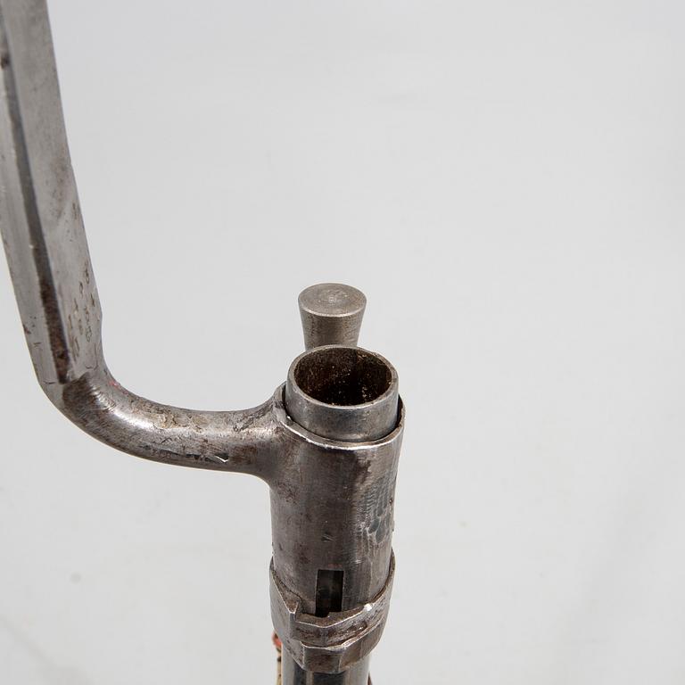 Flintlock musket, British model 1794 with bayonet, Swedish so-called subsidy rifle.