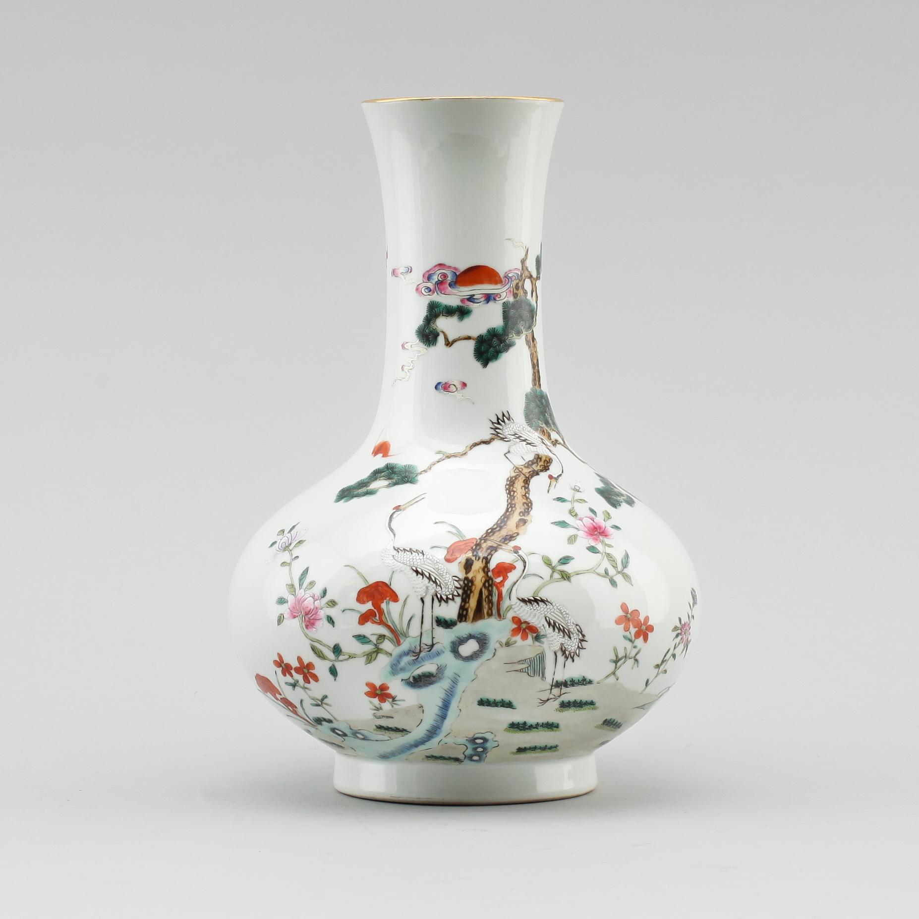 VAS, porslin, Kina, 1900-tal.