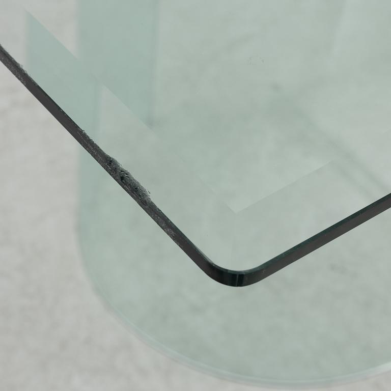 Dining table, glass, contemporary.