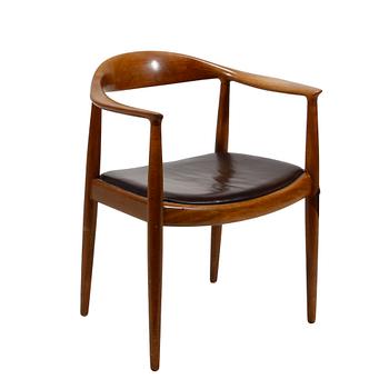 KARMSTOL, "The Chair", Hans J Wegner för Johannes Hansen, formgiven 1949.