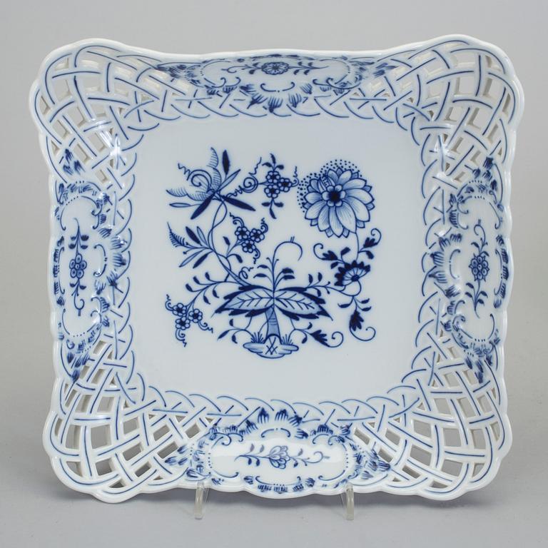 MATSERVIS, 43 delar, "Lökmönstret", Meissen, Tyskland, 1900-tal.