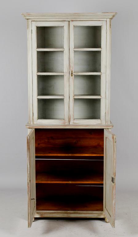 VITRINSKÅP, gustaviansk stil, 1800-/1900-tal.