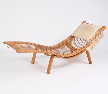 Hans J. Wegner, an oak chaise longue 'Hammock Chair GE2', Getama, Denmark, early 1960s.