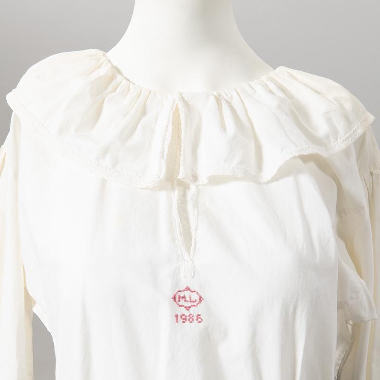 Häradsdräkt, Torna härad, Charlotte Weibull daterad 1986.