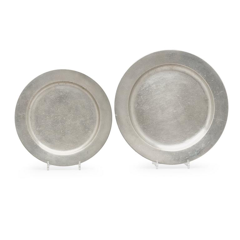 Two pewter dishes by G Östling 1783/85.