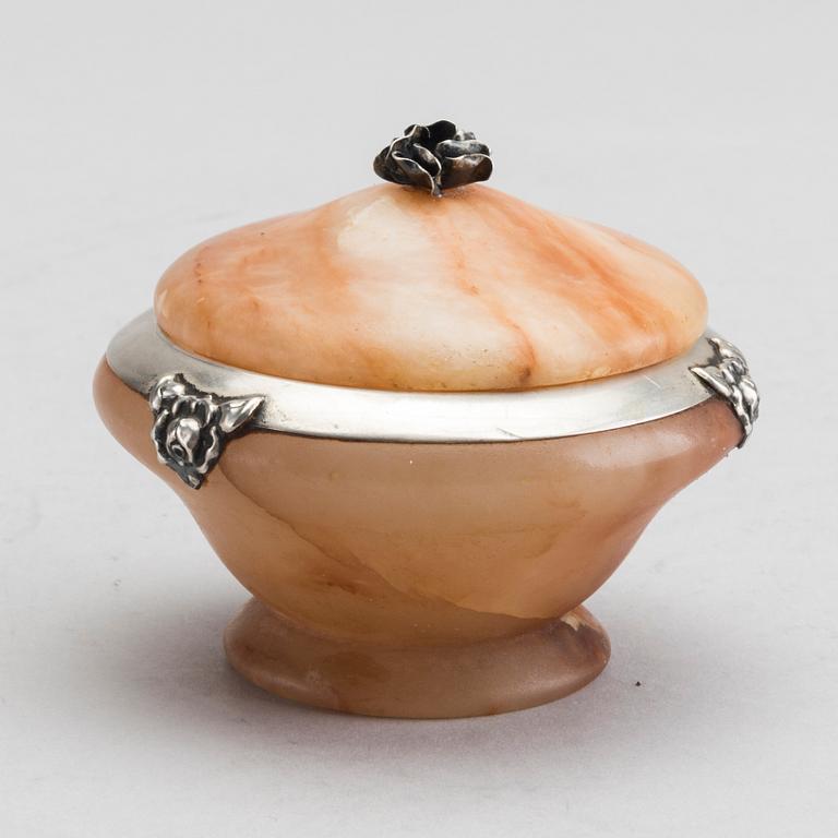 BOX WITH LID, alabaster and silver, Knud Georg Jensen, Copenhagen 1918.