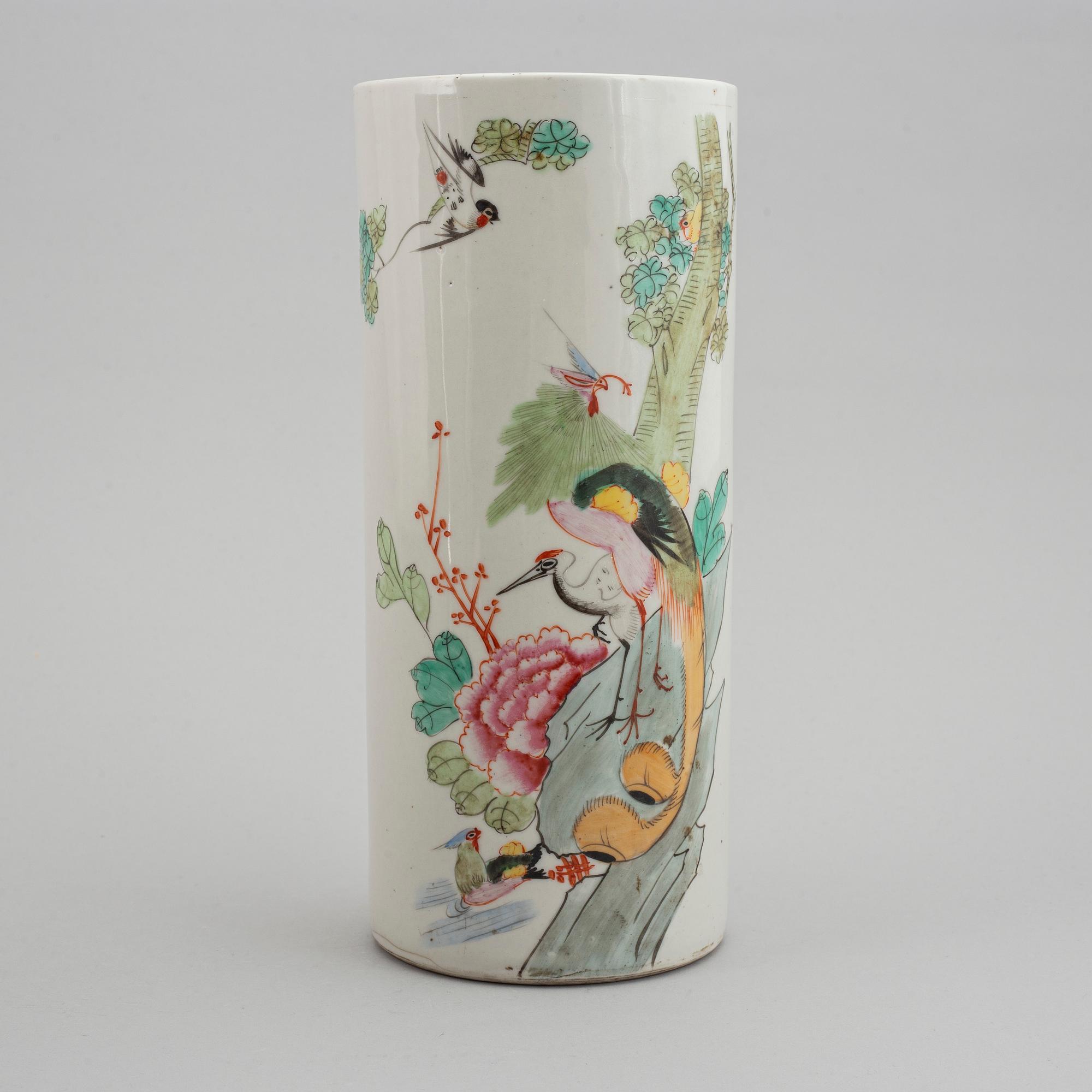 A set of three Chinese vases, 20th Century.