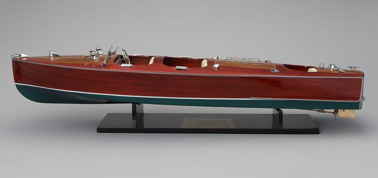 Model boat "Chris Craft triple cockpit", 21st century.