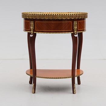 DAMARBETSBORD, Louis XVI stil, 1900-talets andra hälft.