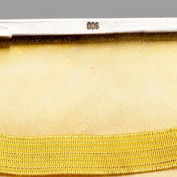 CIGARETTETUI, silver samt emalj, Tyskland, 1900-tal. Vikt ca 150 gram.