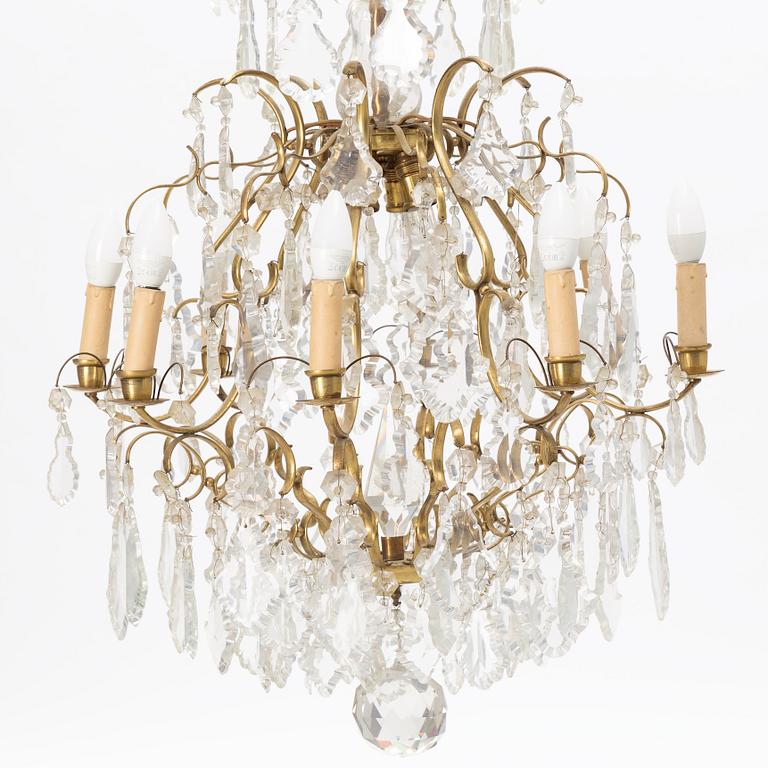 A Rococo style chandelier, early 20th Century.