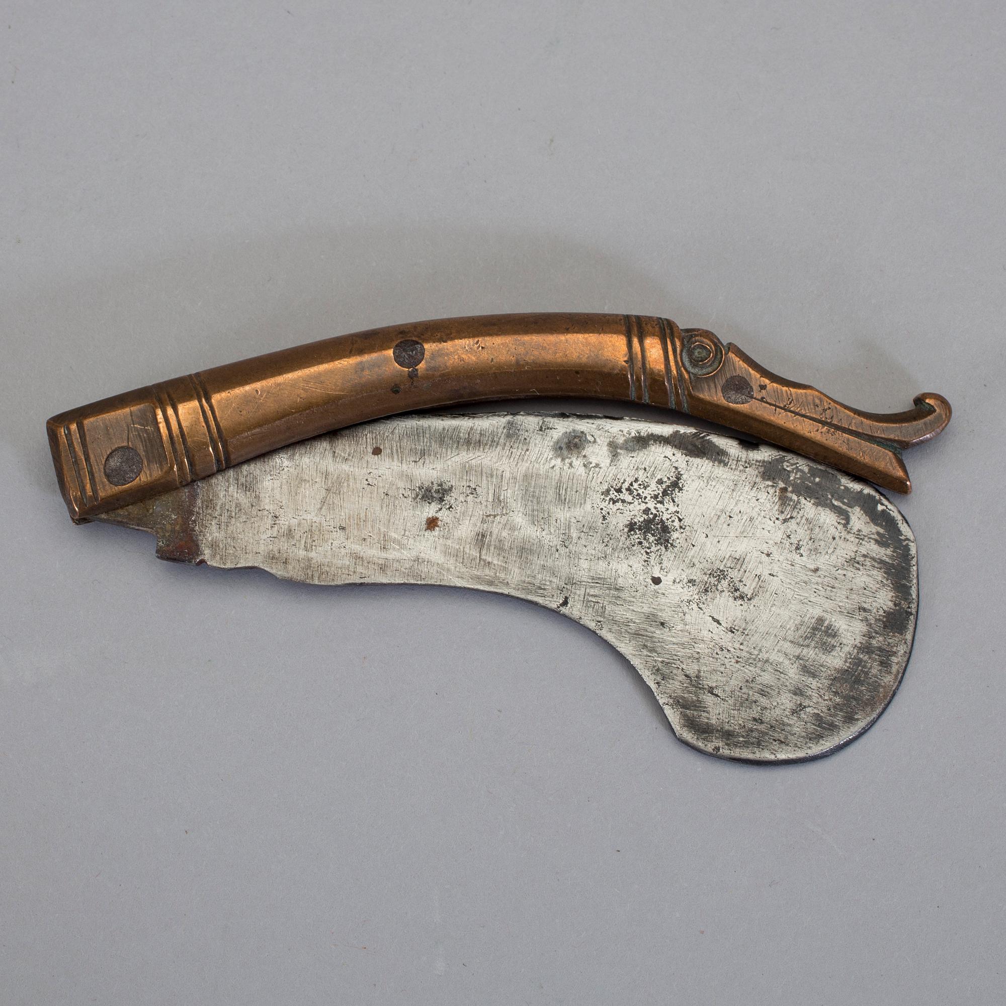 GÄSTABUDSKNIV, mässing, järn, 1700/1800-tal.