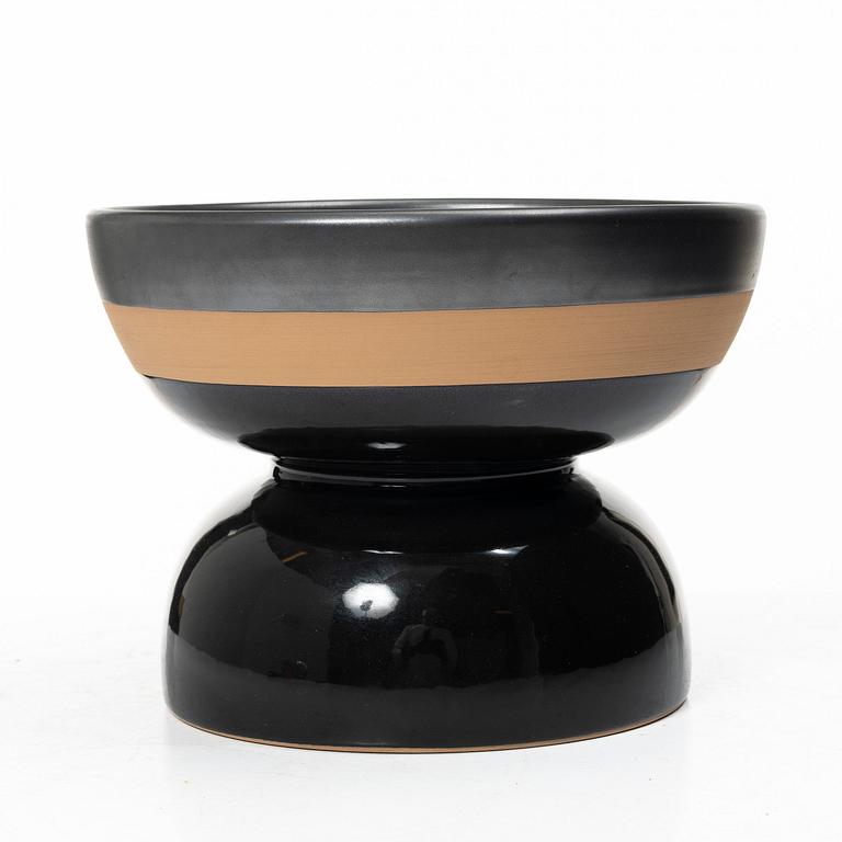 Ettore Sottsass, skål på fot, modell "546", Bitossi, Italien.