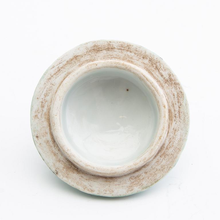 A set of three differently decorated tea pots with covers, Qing dynasty, 18century and 20th century.