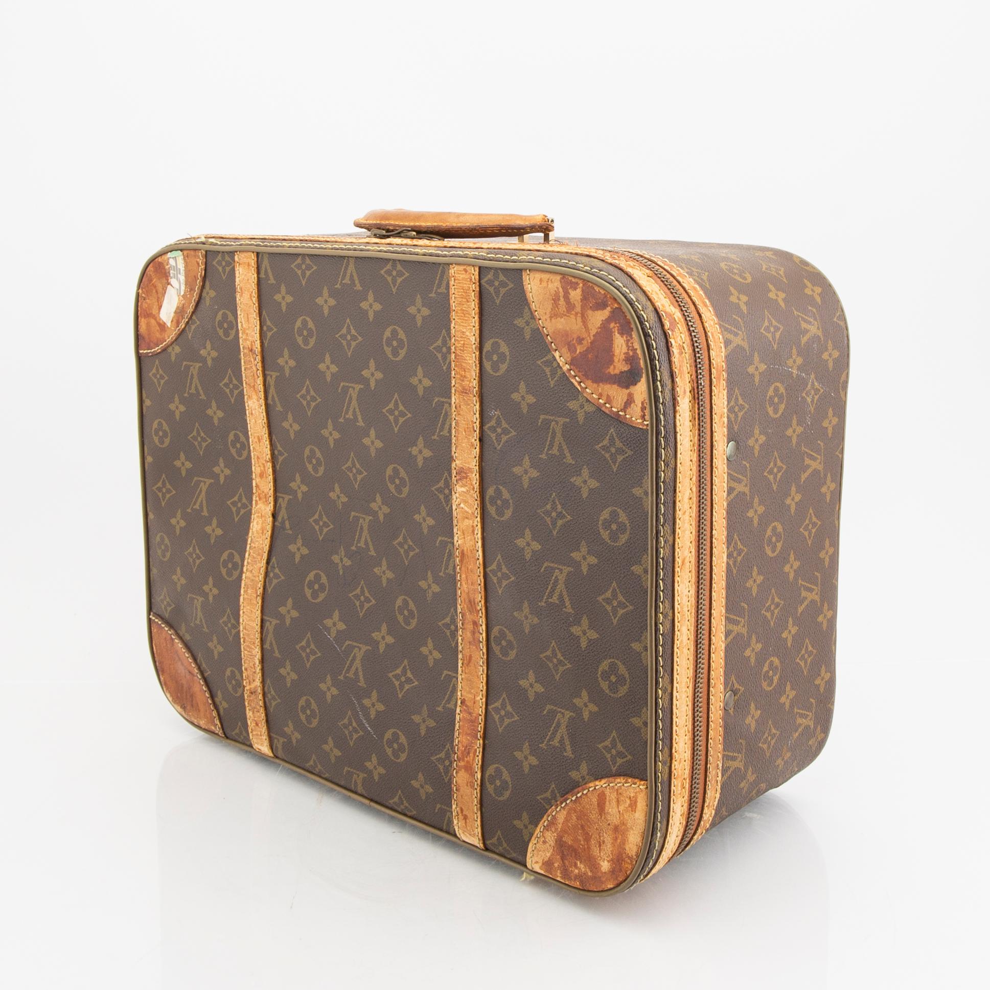 Louis Vuitton travelling bag 1950s. Bukowskis
