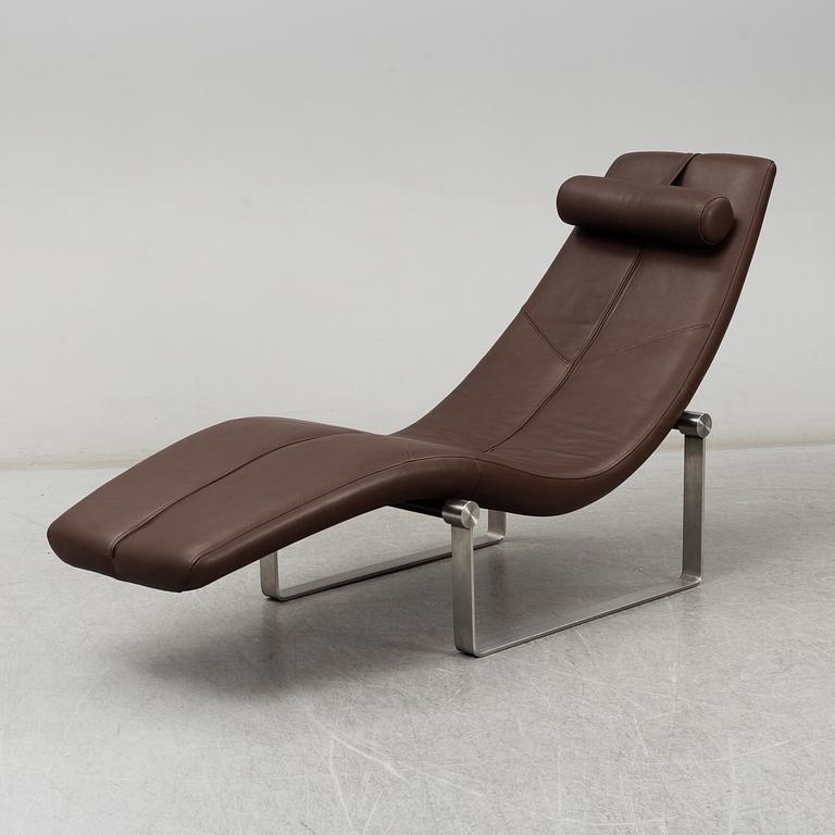 CARL-HENRIK SPAK, a letaher covered 'Viper' recliner from Ire Möbel.