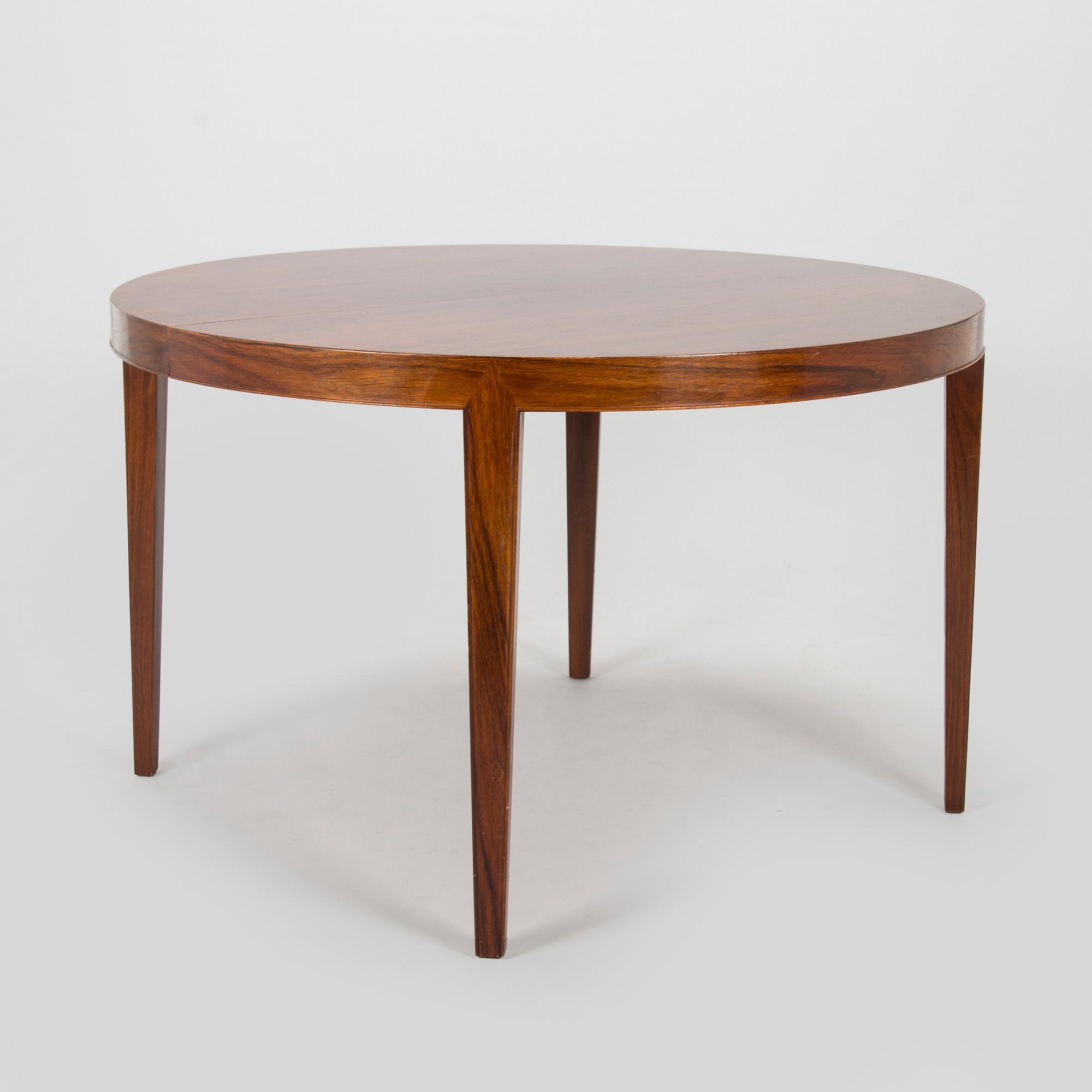 Severin Hansen, mid-20th century dining table, model 180 for Haslev Møbelsnedkeri, Denmark.