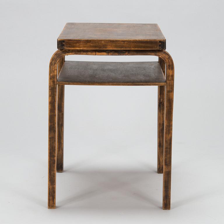 Alvar Aalto, A mid-20th century 'A 86' table for Huonekalu- ja Rakennustyötehdas A.B.