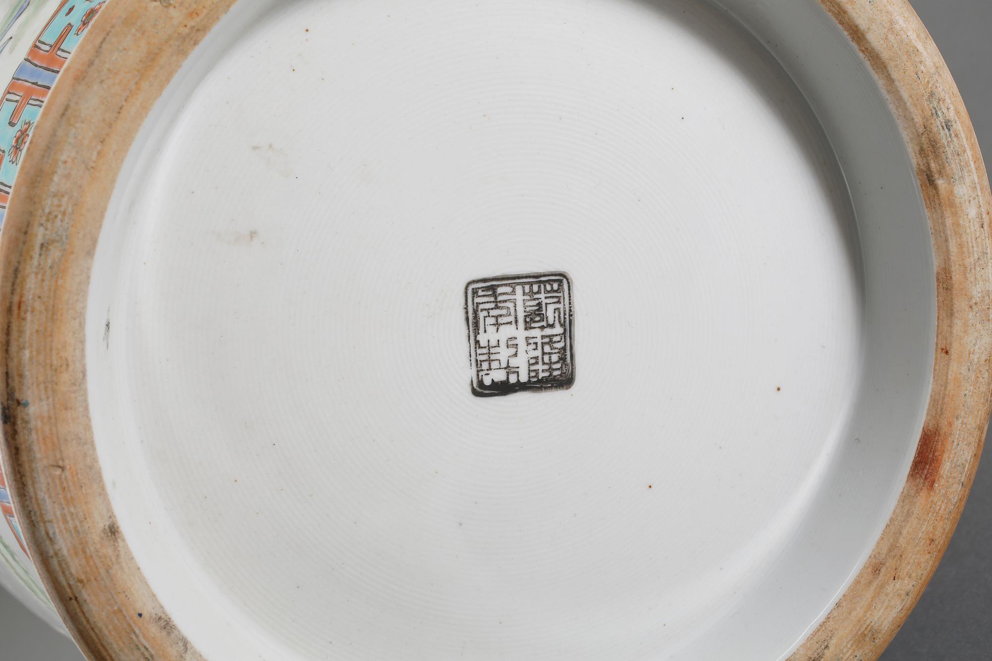 VAS, porslin, Kina, 1900-tal.