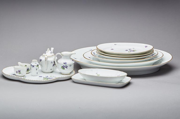 SERVISDELAR, porslin,58 delar,  Bing & Gröndahl, 1900-tal.