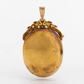 An 18K gold pendant/ locket, with seedpearls and rose cut diamonds. Otto Roland Mellin, Helsinki 1871.