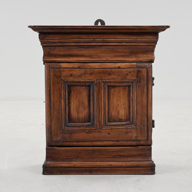 VÄGGSKÅP, Barock, 1700-tal.