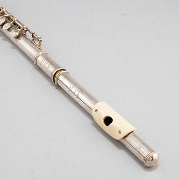 A 20th century flute, Martin Fréres, Paris.