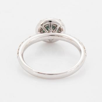 Ring, med briljantslipad blå färgbehandlad diamant.