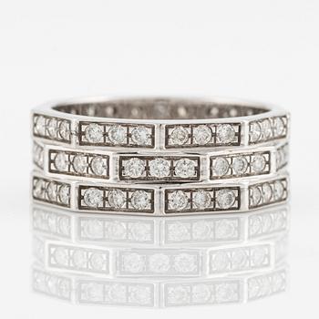 Ring in white gold, octagonal shape with brilliant-cut diamonds.