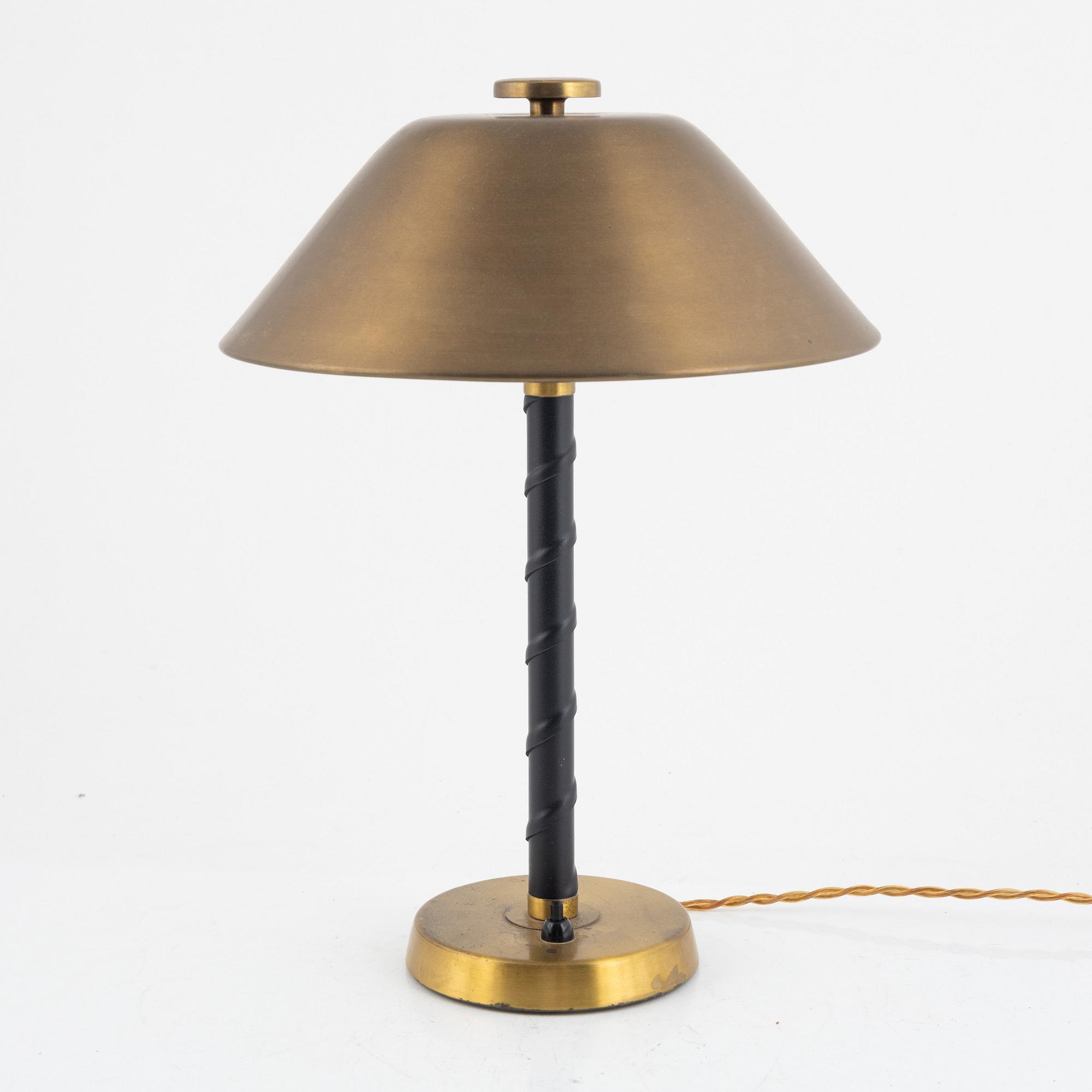 Einar Bäckströms Metallvarufabrik, bordslampa, modell 5014, 1940-tal.