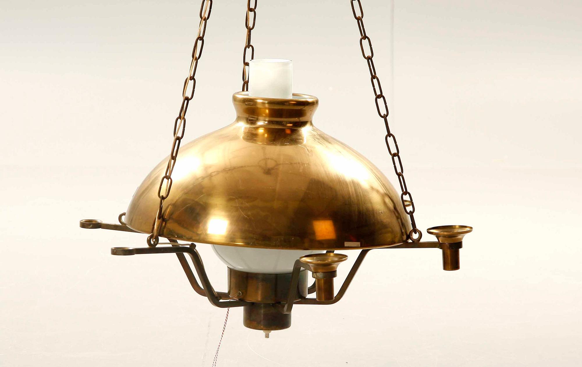 TAKLAMPA, 1900-tal, diam 58.