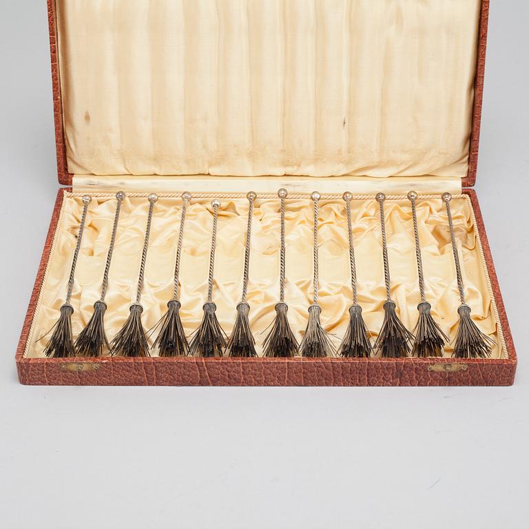 Twelve silver champagne whisks from KG Markströms Guldsmeds Ab in Uppsala, 1929.