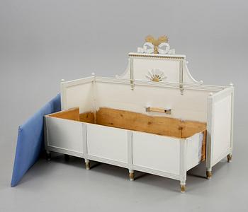 SOFFA, gustaviansk, omkring 1800.