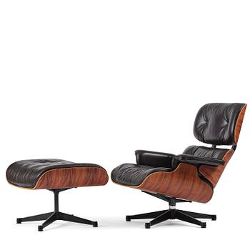 73. Charles & Ray Eames, an "Eames Lounge Chair" with ottoman, Vitra, late 1900s.