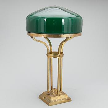 BORDSLAMPA, mässing och glas, 1900-talets början.